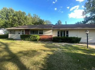 4213 SW 28th St, Topeka, KS 66614