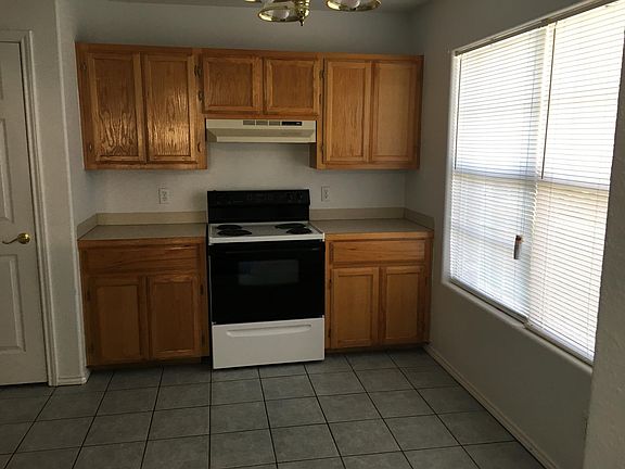 4th image of 3040 Aberdeen Dr