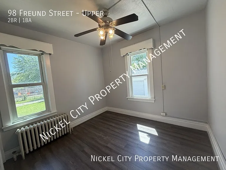 98 Freund St #UPPER — Photo 8