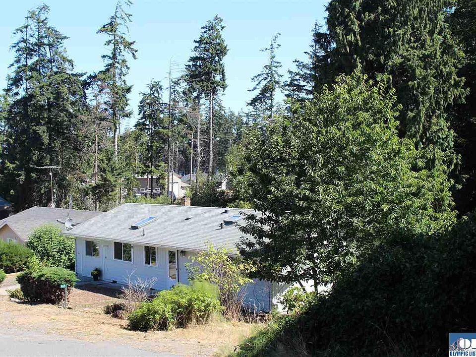 1st image of 460 E Bluff Dr