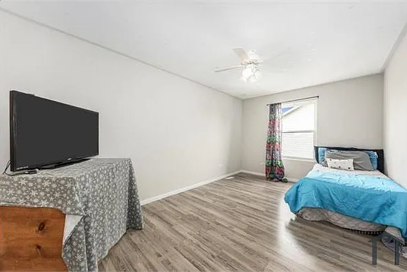 5412 Meadowbrook St — Photo 13