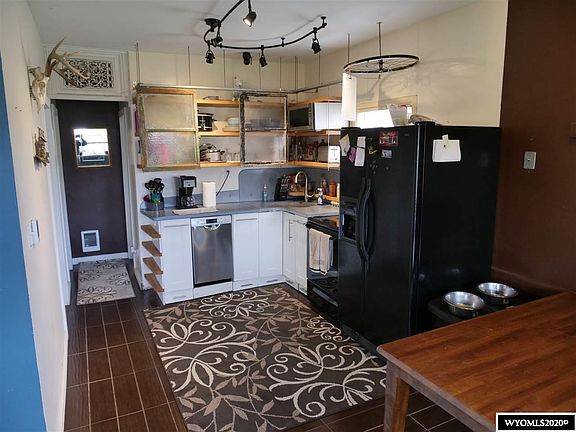 5th image of 710 Canyon St
