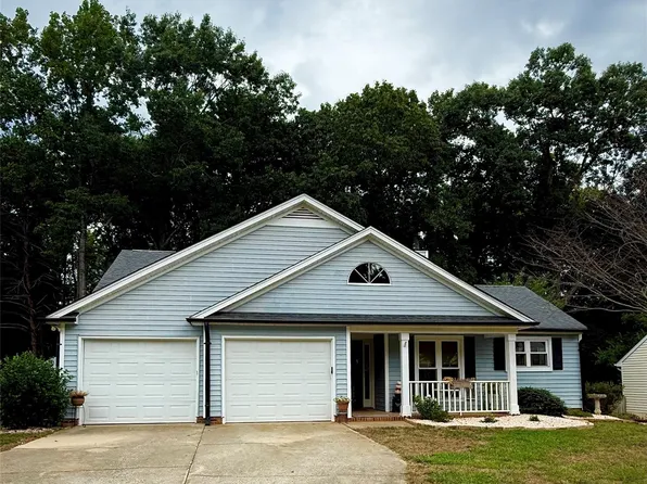 628 Rebecca Jane Dr, Mooresville, NC 28115