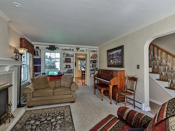 5th image of 531 Woodview Dr