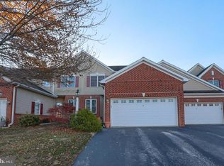 9 Weaver Ave, Ephrata, PA 17522