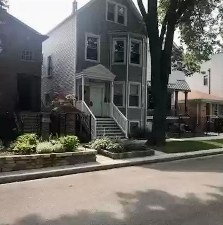 1st image of 3435 N Claremont Ave