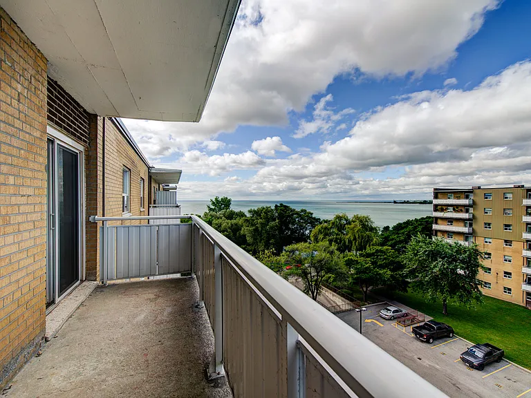21 Park Blvd — Photo 23