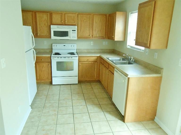 2nd image of 108 Hannsons Path #111