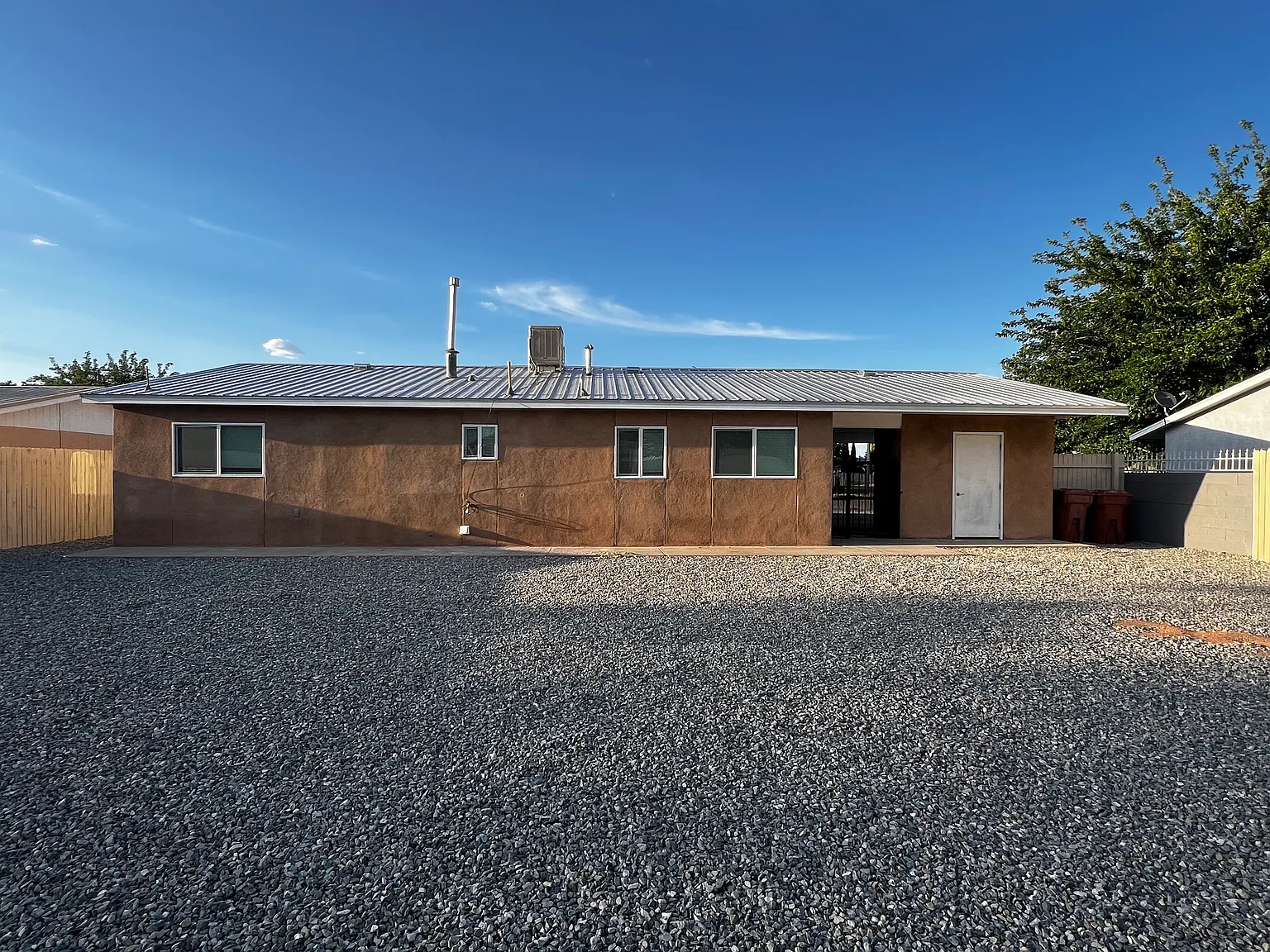 2 bed, 1220 sqft, $1,600 — Photo 3