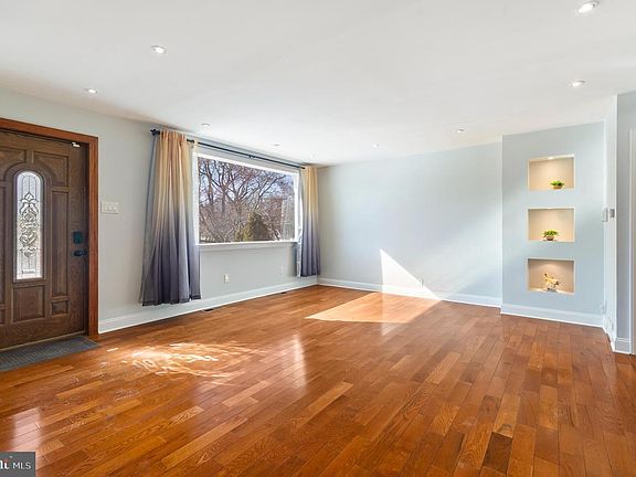 5th image of 3511 Newberry Rd