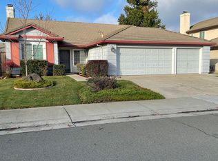 933 Lake Canyon Ave, Galt, CA 95632