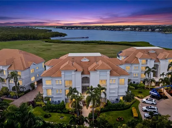 1600 STAR POINT LN #2-201, NAPLES, FL 34112