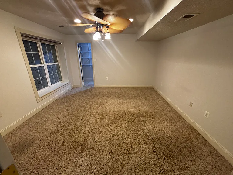 109 Discovery Ct — Photo 7