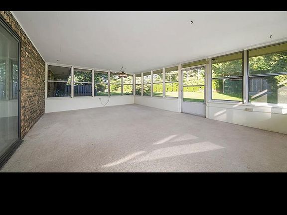 5th image of 929 Nassau Pkwy #1