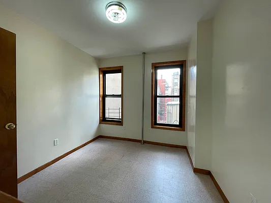 Rented by Level Group | media 5