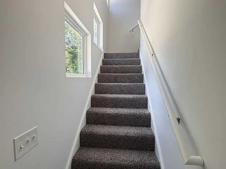 708 N William St #102 — Photo 9