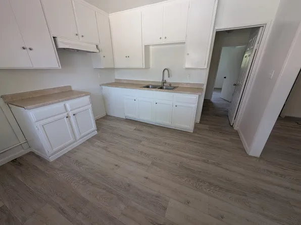 15528 Orange Ave, Paramount, CA 90723