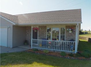 102 Richland Ave, Urbana, IA 52345