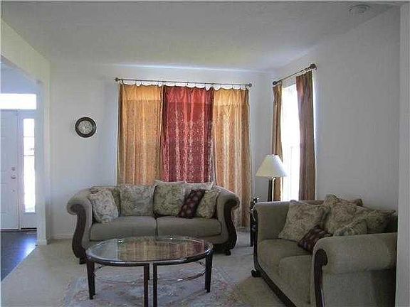 5th image of 11869 Glenwell Dr