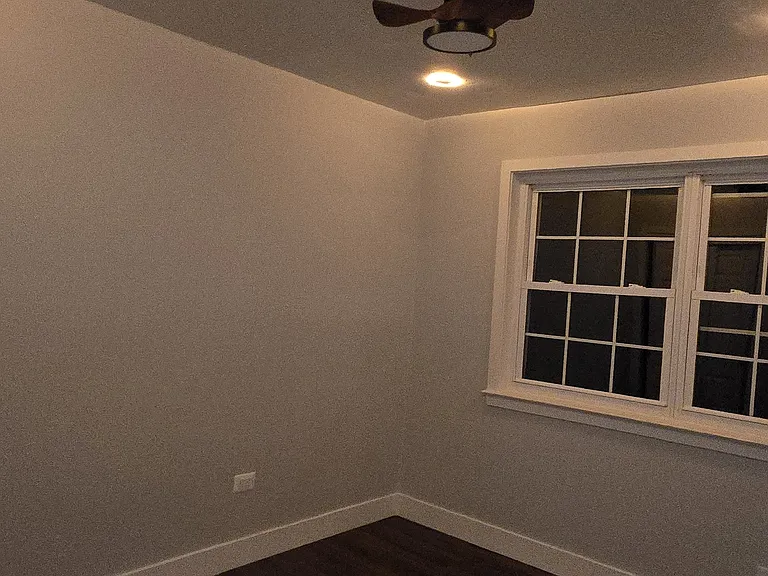 Isabella Ct — Photo 35