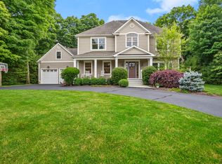 12 Wauneta Rd, Trumbull, CT 06611