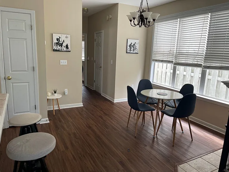 1136 Misty Isle Dr — Photo 4