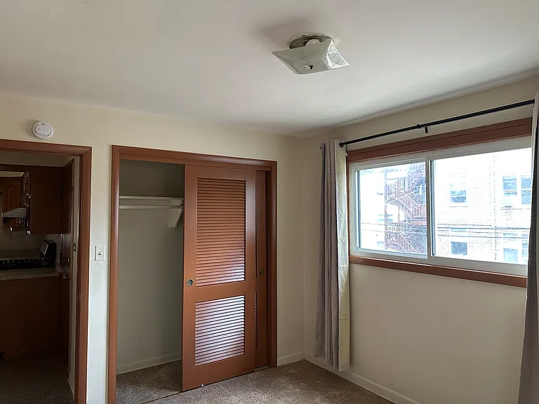 6547 N Sacramento Ave #2 — Photo 4