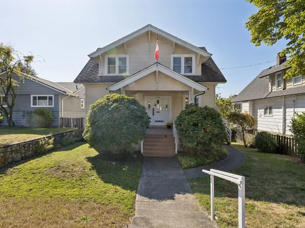 443 E 7th St, North Vancouver, BC V7L 1S1