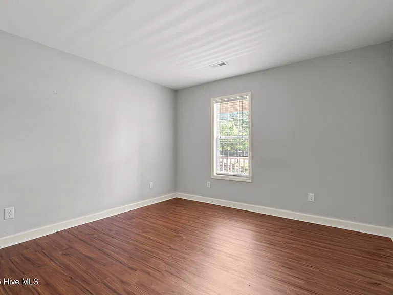39 Bedford Cir — Photo 28