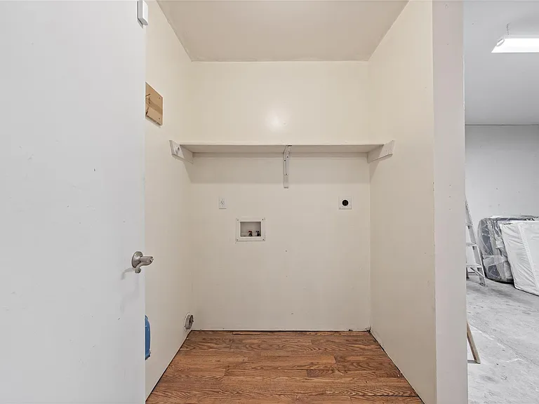 210 Mesquite Cir — Photo 15