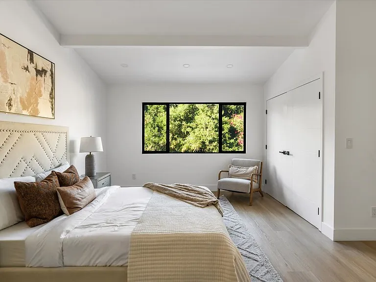 3873 Royal Woods Dr — Photo 21