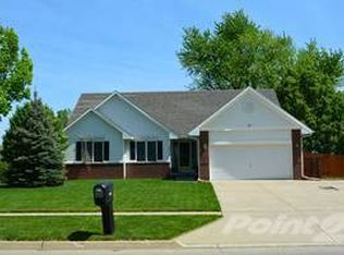 8615 Long Meadow Dr, Johnston, IA 50131