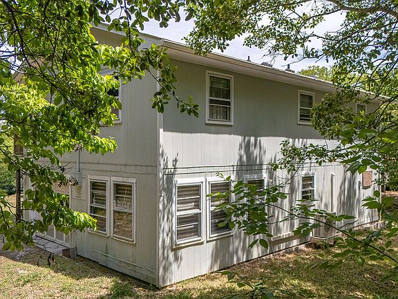 3rd image of 7205 Emerald Drive