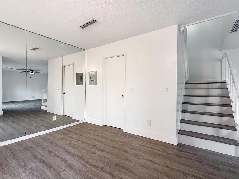 471 Kirk Rd #D — Photo 6