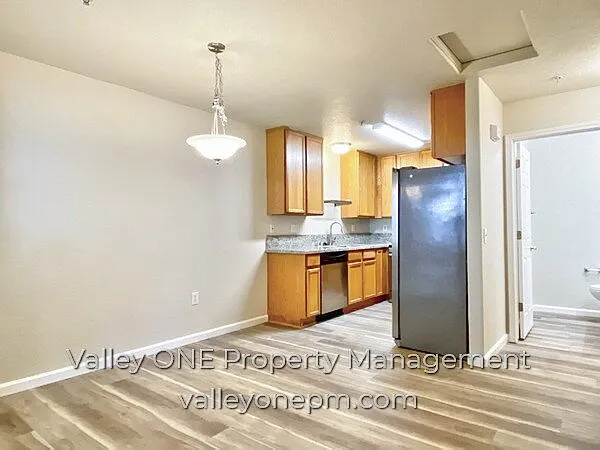 1180 E Monte Vista Ave — Photo 15