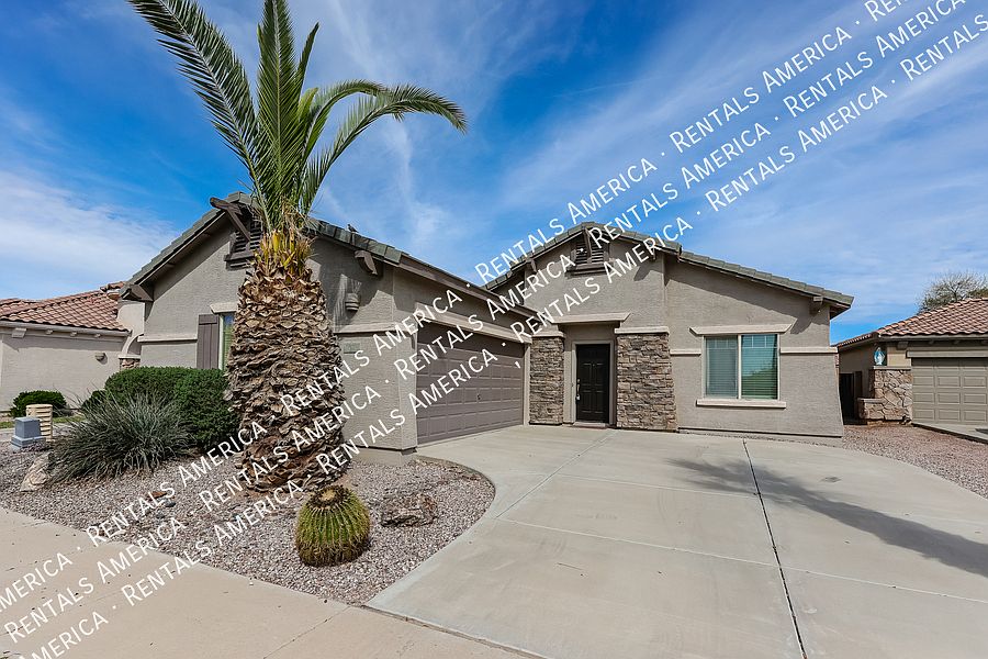 1st image of 970 E Bellerive Pl