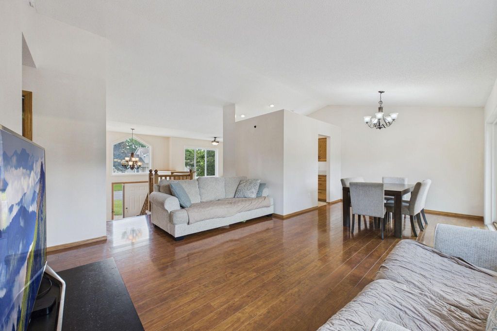 23159 Edison Ct, Rogers, MN - More