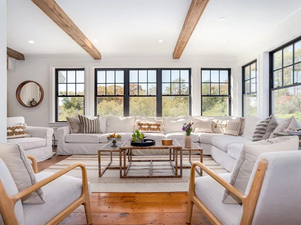 96 Spurwink Rd, Scarborough, ME 04074