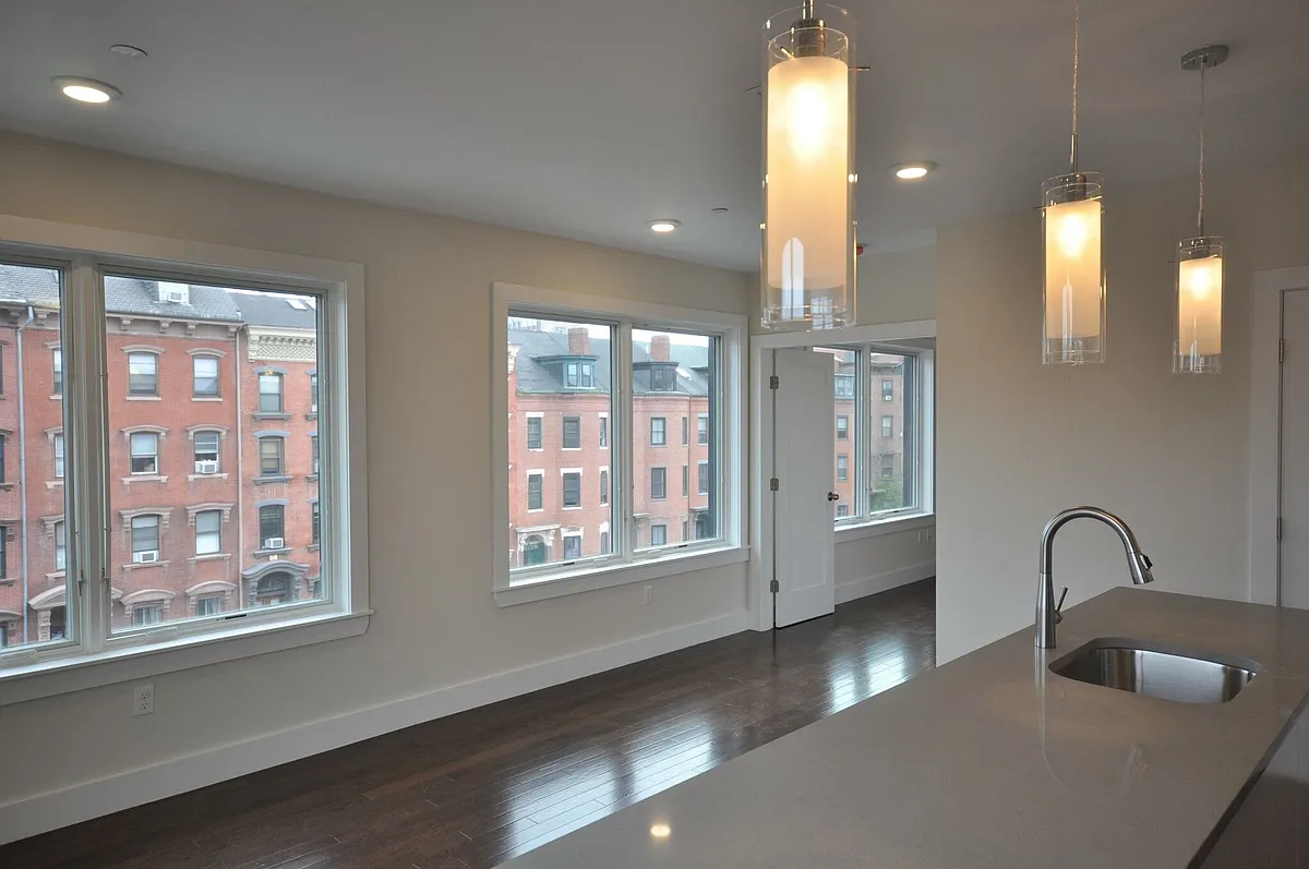 Photo 2 of 10 - 659 Massachusetts Ave #6R - Boston, MA Building Photo - 659 Massachusetts Ave #6R