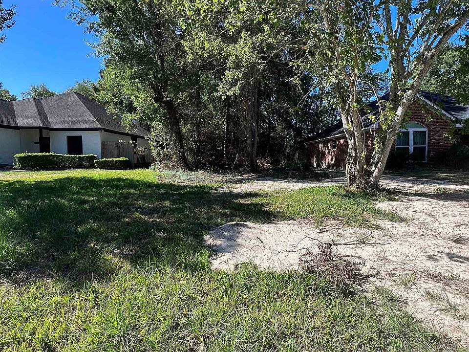 1st image of 6860 Forest Trail Cir