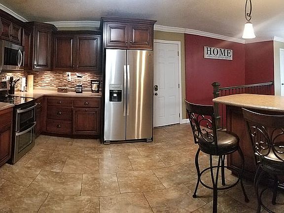 5th image of 2020 Woodland Dr