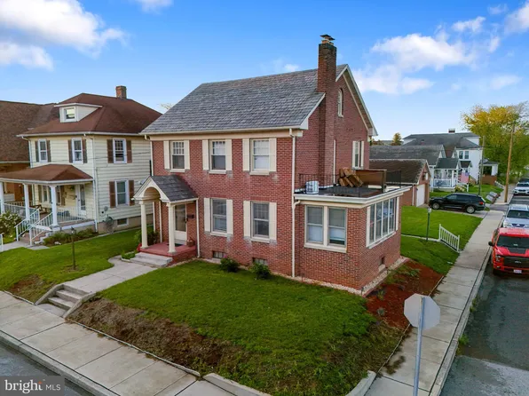 216 Fulton St, Hanover, PA 17331