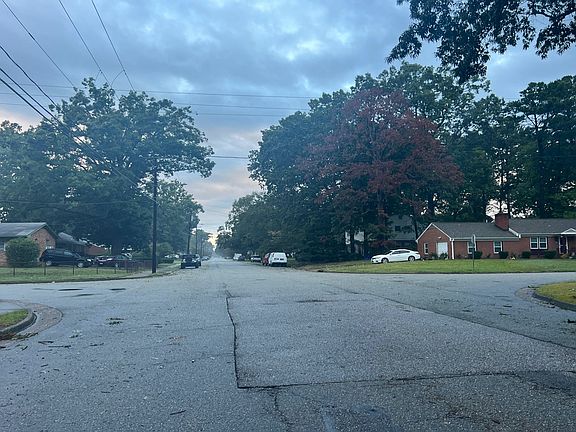 5th image of 836 Catalina Dr