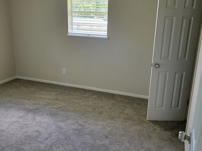10 Roper Dr #B — Photo 12