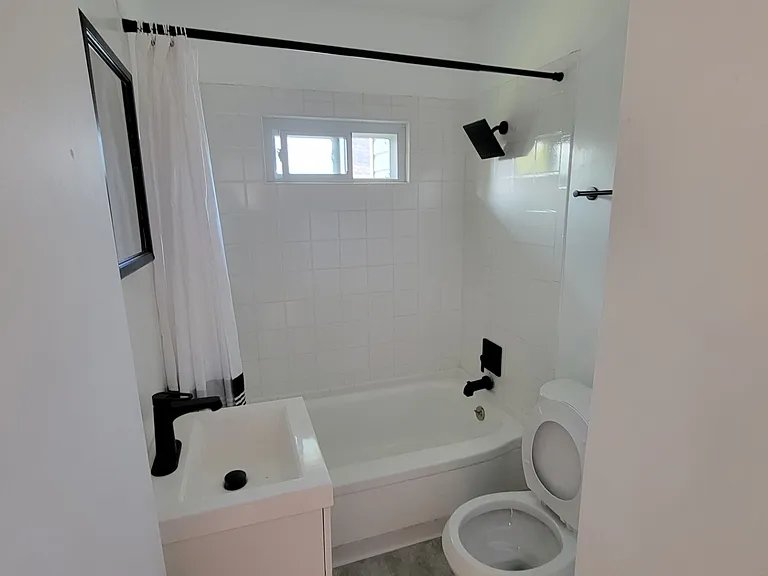 1274 W 89th St #2 — Photo 12