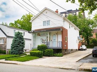 1605 Center Ave, Fort Lee, NJ 07024