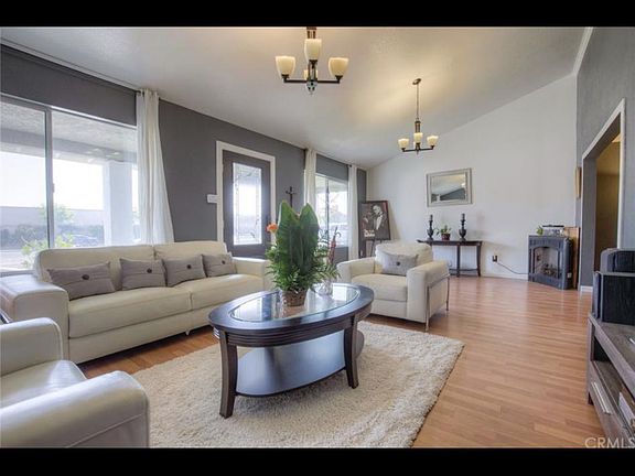 5th image of 4311 Glenroy Ct