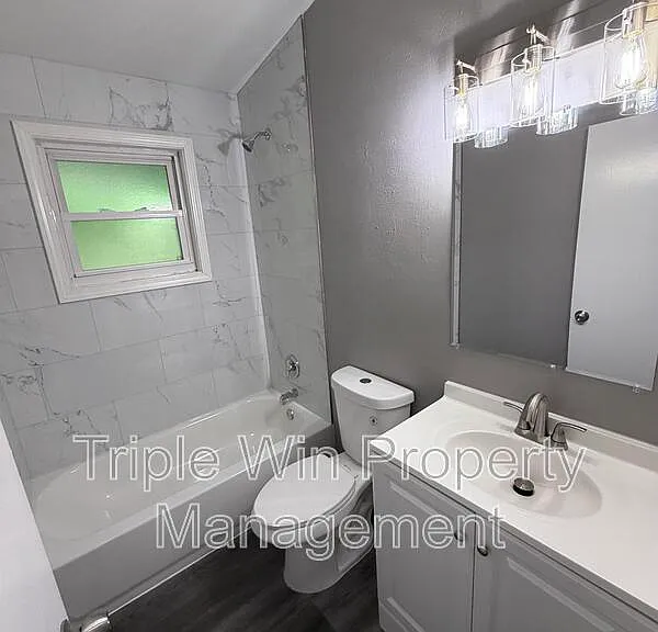 63 Patricia Pl — Photo 21
