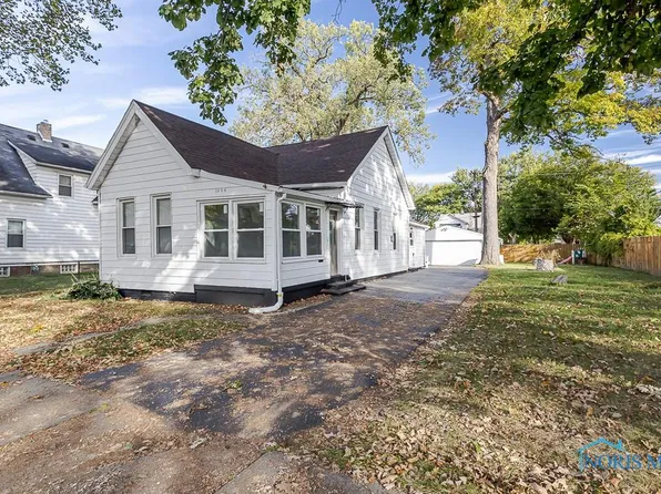 1264 Fernwood Ave, Toledo, OH 43607