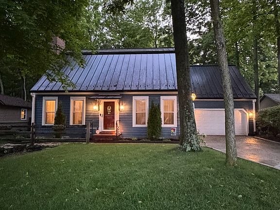 3rd image of 360 Locust View Way